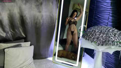Snapshot of monique_a chatting on March 4, 4:27 am Ask me online show from March 4, 4:27 am