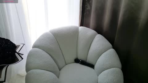 Snapshot of monique_a chatting on February 26, 10:38 am Ask me online show from February 26, 10:38 am