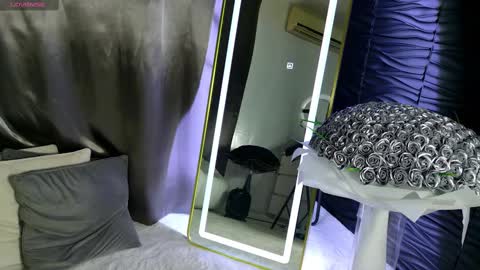 Snapshot of monique_a chatting on February 13, 8:48 am Ask me online show from February 13, 8:48 am