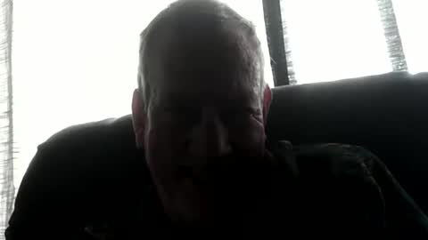 Snapshot of monkeedance chatting on December 25, 6:30 pm Monkee Dance online show from December 25, 6:30 pm