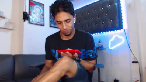 simon dice online show from February 24, 4:05 am