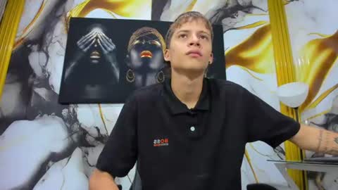 mono_blonde online show from June 18, 11:37 am