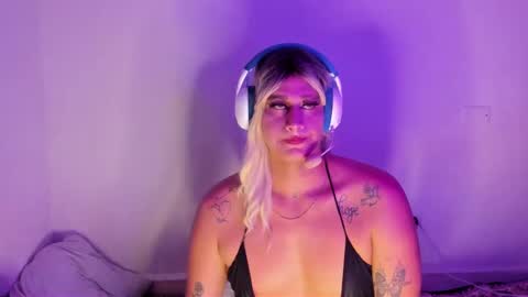 veronika ind online show from March 7, 8:00 pm