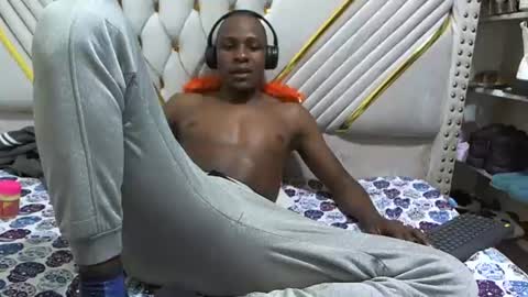 monstrous_cock1 online show from July 11, 8:23 pm
