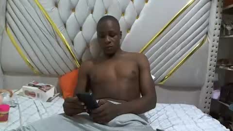 monstrous_cock1 online show from July 7, 11:20 pm