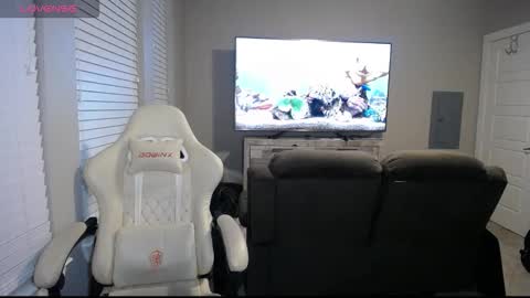 Lydia Mooney online show from October 22, 1:31 am