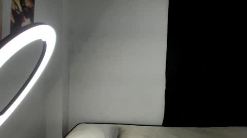 Snapshot of montes_juan chatting on September 8, 7:02 pm montes_juan online show from September 8, 7:02 pm