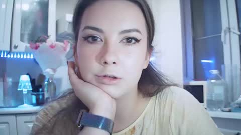 moodiemira online show from October 6, 3:08 pm