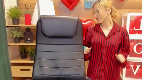 Katrin online show from February 18, 7:09 pm
