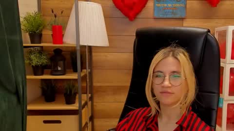 Katrin online show from February 25, 7:38 pm