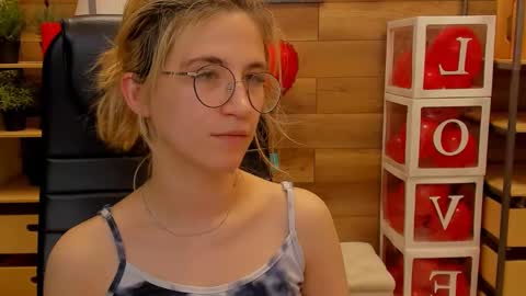 Katrin online show from February 24, 8:03 pm