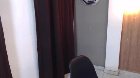 moon_and_fire_ online show from February 26, 5:11 am