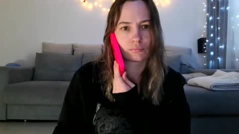 moon_lilithx online show from January 15, 1:41 pm