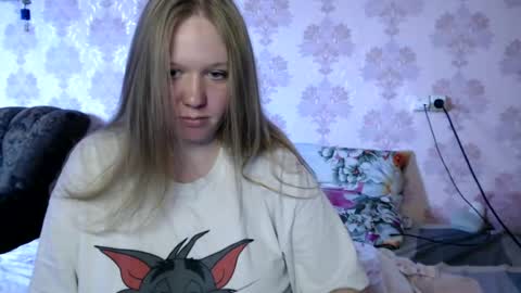 moon_linght000 online show from June 17, 9:03 am