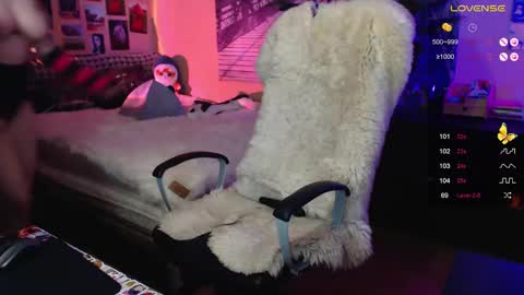 Keira online show from December 14, 4:08 pm
