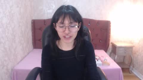 Snapshot of mooncharlotte chatting on February 11, 5:29 pm Charlotte online show from February 11, 5:29 pm