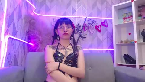 Charlotte online show from October 10, 8:35 pm