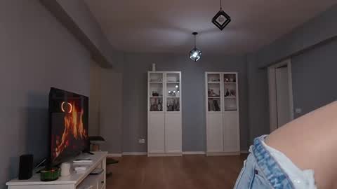 Anna online show from November 25, 5:17 am