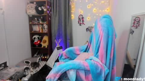 MOON  online show from April 9, 4:49 am