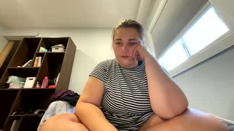 moorning_burst online show from November 2, 12:43 am