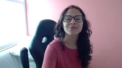 Snapshot of mora_haze chatting on October 18, 2:21 pm Mora Haze 3 online show from October 18, 2:21 pm