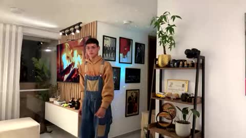   online show from October 10, 1:44 am