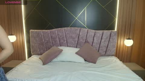 Moriah online show from March 27, 12:06 pm