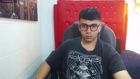 Mou Fly online show from November 4, 11:44 am