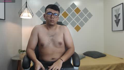 Mou Fly online show from September 25, 11:28 am