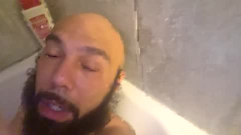 Mr8 online show from January 5, 6:00 pm