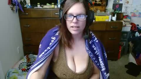 Mr and Mrs Dragon online show from January 23, 5:42 pm