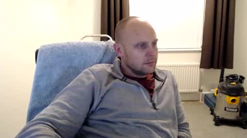 Mr Baldy Likes to Chat online show from October 17, 11:53 pm