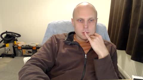 Mr Baldy Likes to Chat online show from November 8, 11:08 pm