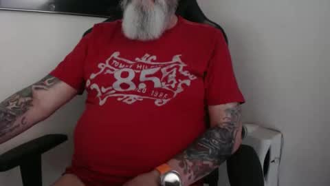 mr_boombastic2021 online show from May 2, 9:37 am