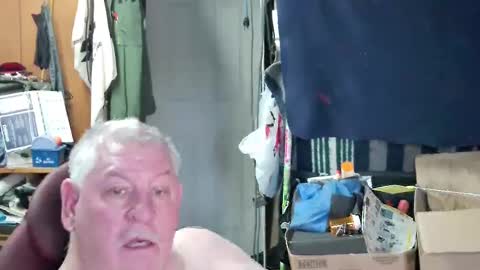 mr_canoe_licker_69 online show from March 2, 7:12 pm