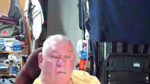 mr_canoe_licker_69 online show from February 8, 6:11 pm