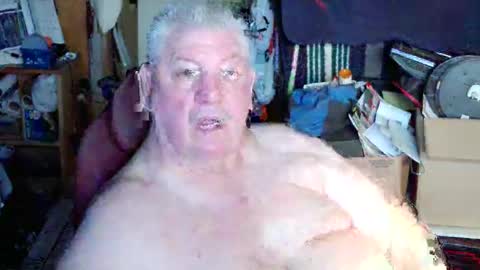 mr_canoe_licker_69 online show from March 12, 12:15 pm