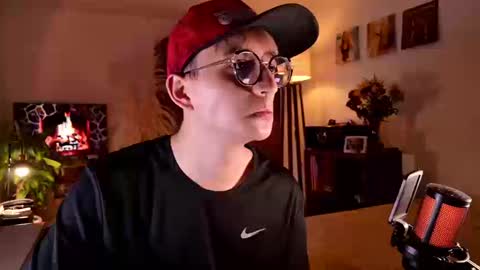 Mr Evans online show from September 23, 4:23 pm