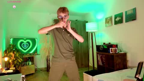 Mr Evans online show from October 29, 4:31 pm