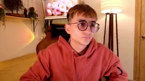 Mr Evans online show from December 20, 6:26 pm