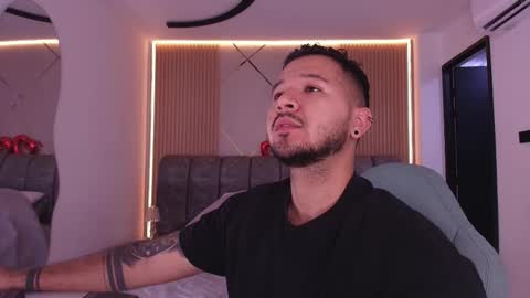 MIKEE online show from February 25, 3:10 am