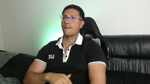 AARON online show from May 14, 5:16 am