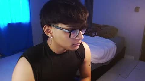 yisuz online show from July 5, 12:12 pm