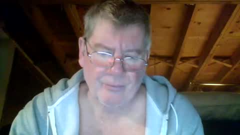 mrblade666 online show from January 4, 11:43 am