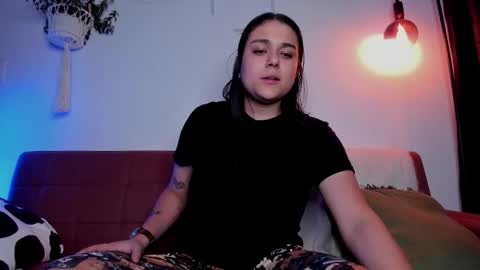 Laura online show from December 18, 5:14 am