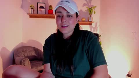 Laura online show from February 12, 3:07 am