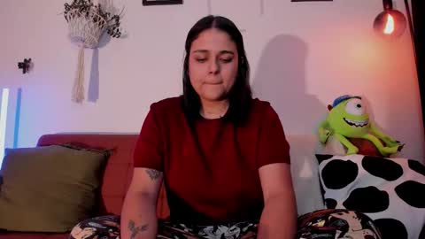 Laura online show from February 3, 2:53 am