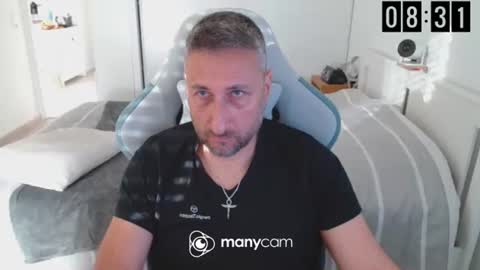 mrdr000 online show from April 22, 6:31 am