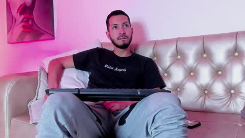 Andy online show from March 31, 6:52 pm