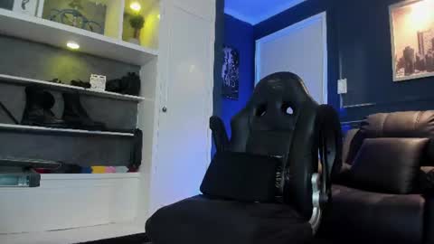 MrFrank. online show from July 10, 3:06 pm